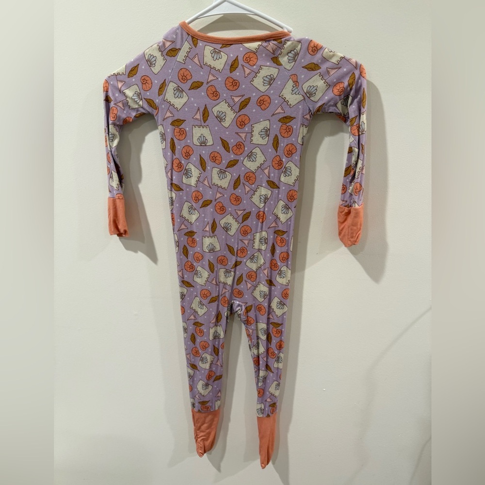 Little One Shop Pajamas - Picture 3 of 4